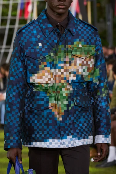 Look 203